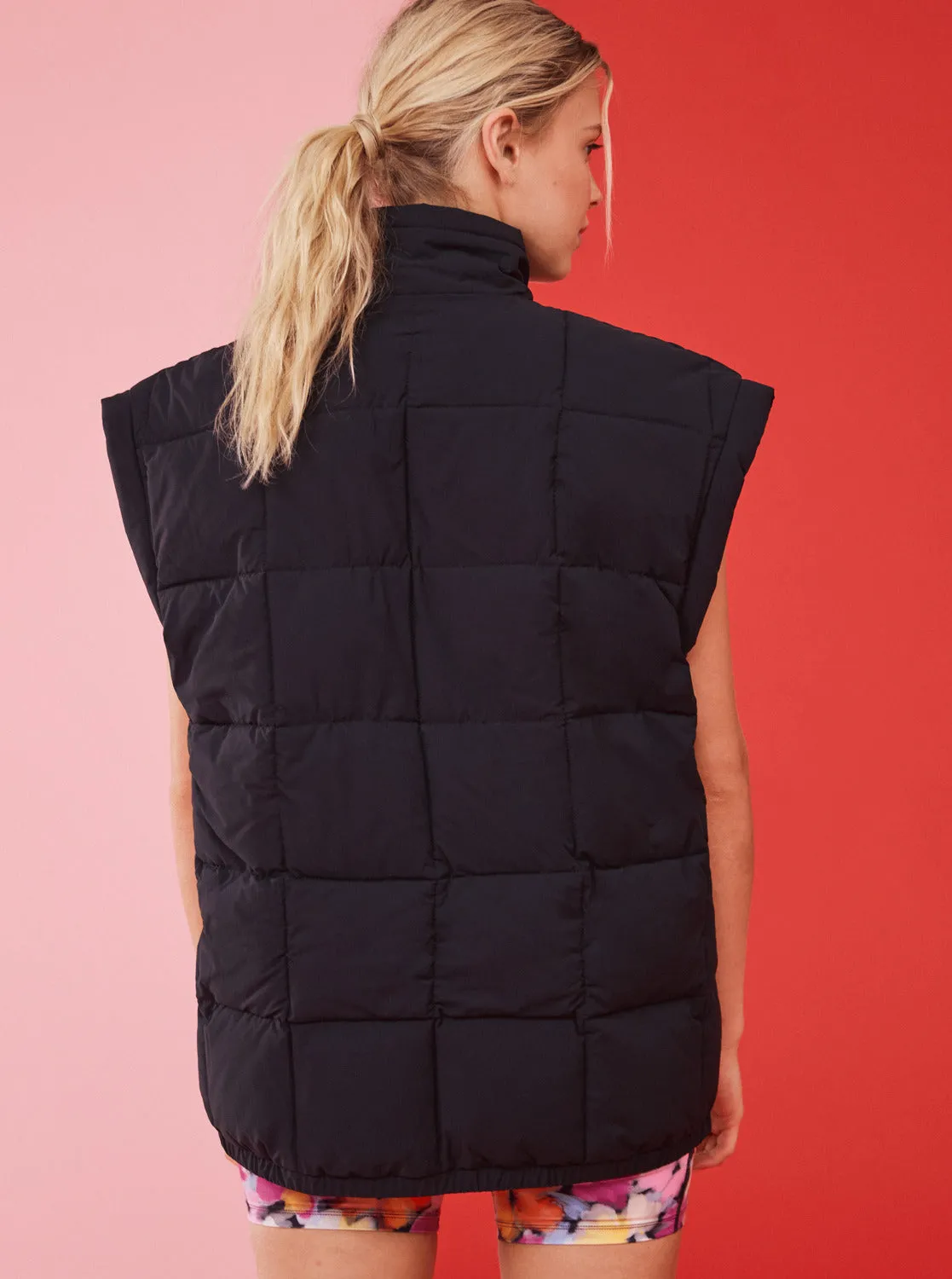 Waves Of Warmth Quilted Vest - Anthracite